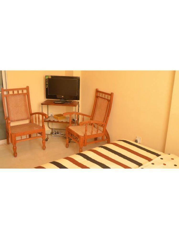 Frangipani Apartment Dehiwala-Mount Lavinia Exterior photo